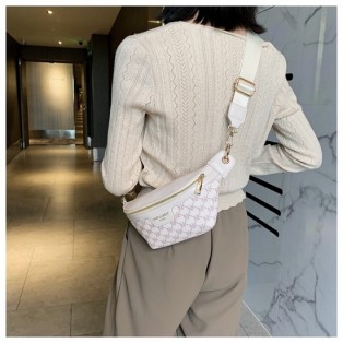 3931 WOMEN CHEST BAG